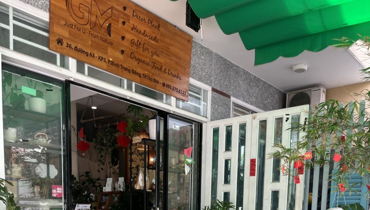 Sang Quán Cafe - Tea flower DECOR ĐẸP đang hoạt động ổn định, 2 mặt tiền khu dân cư,trường học, nhà Thờ,chợ Tân Lập rất đông đúc